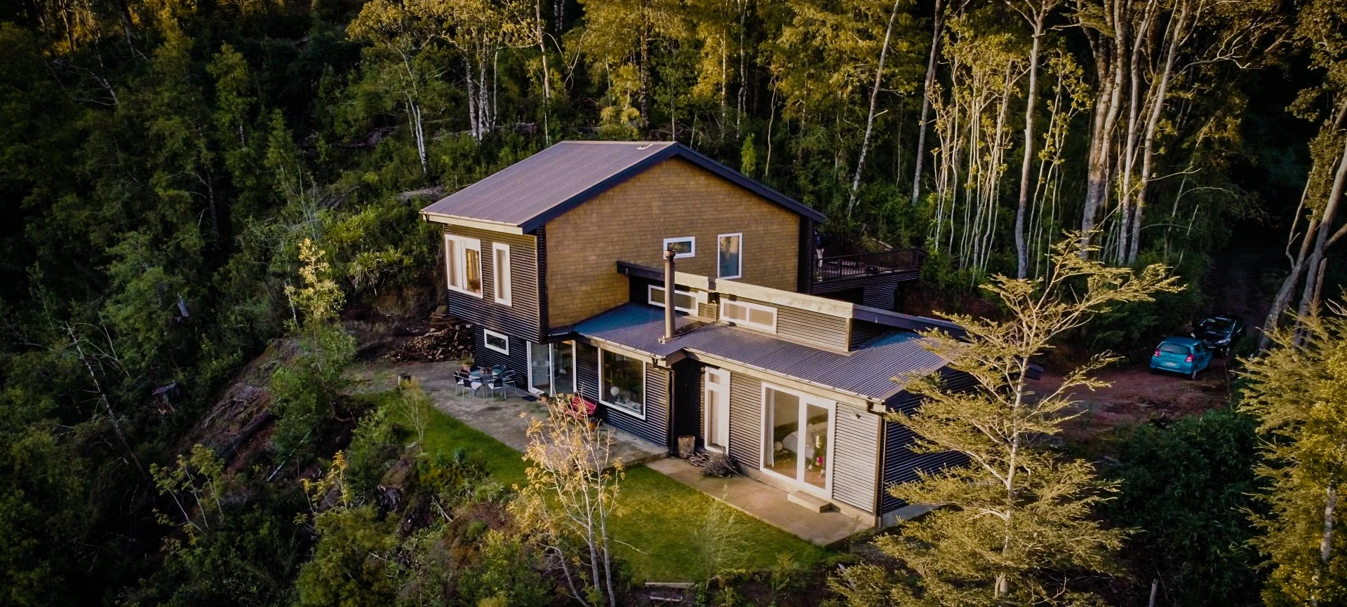 Casa RB, Valdivia. Inmersa en el bosque valdiviano.