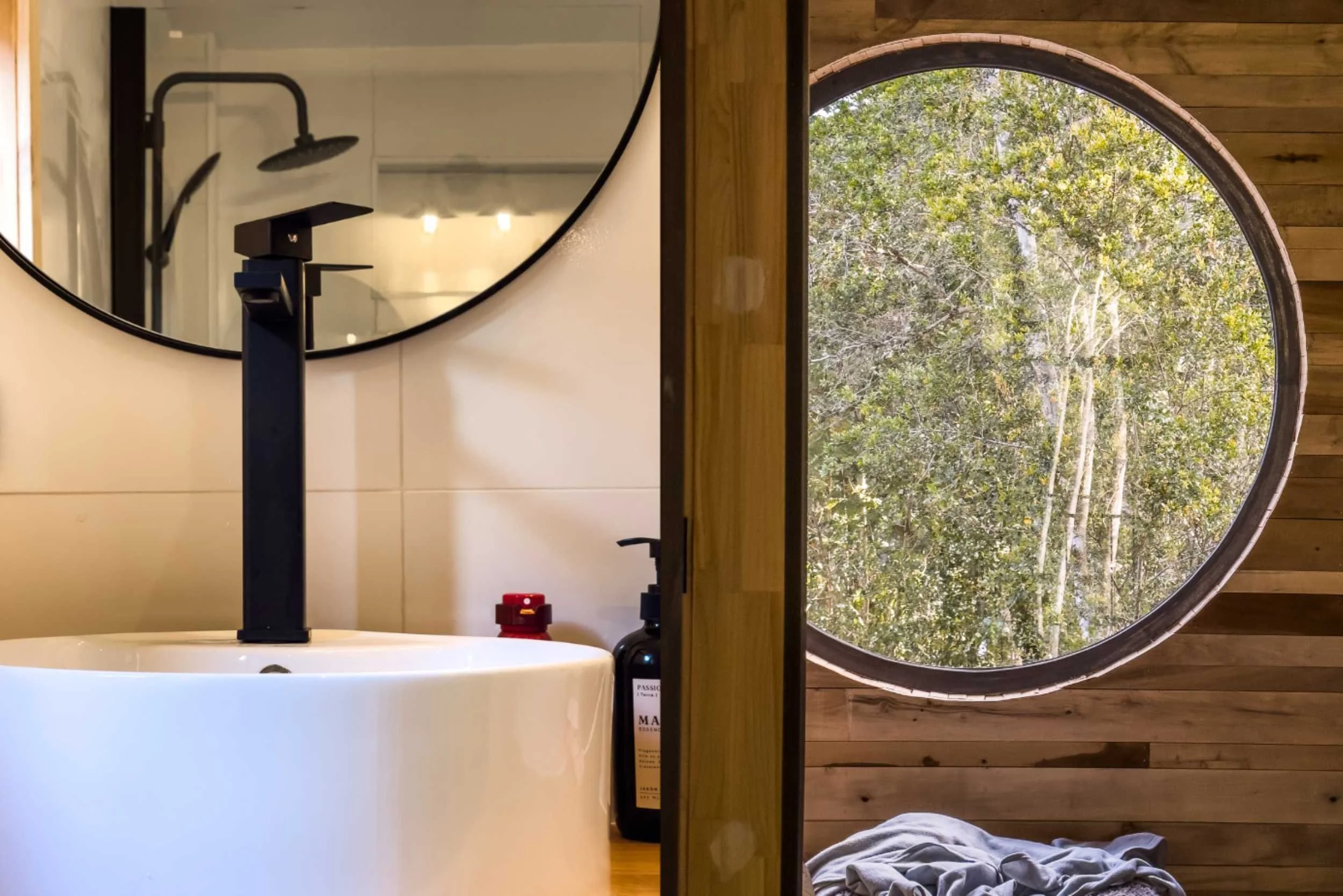 casa, baño, dormitorio, diseño, interior, curvas, ventana, espejo